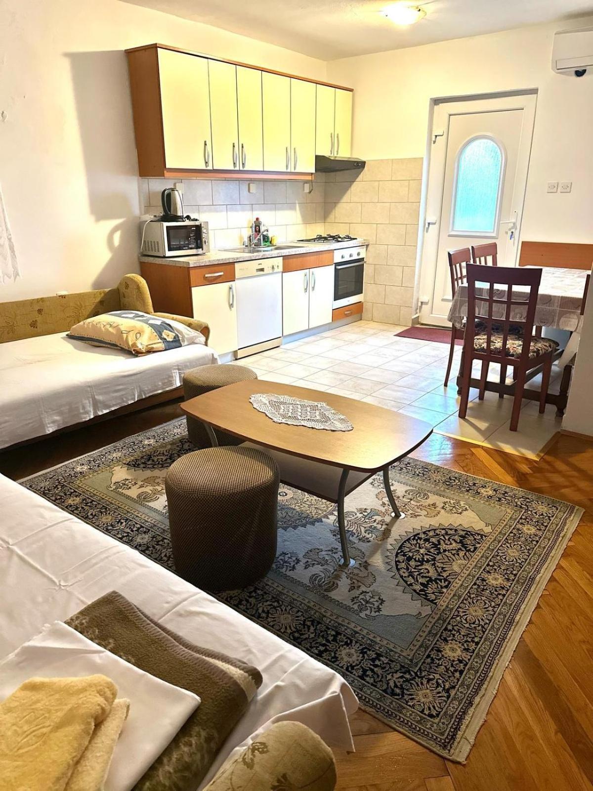 Apartments With A Parking Space Novi Vinodolski - 5514 외부 사진